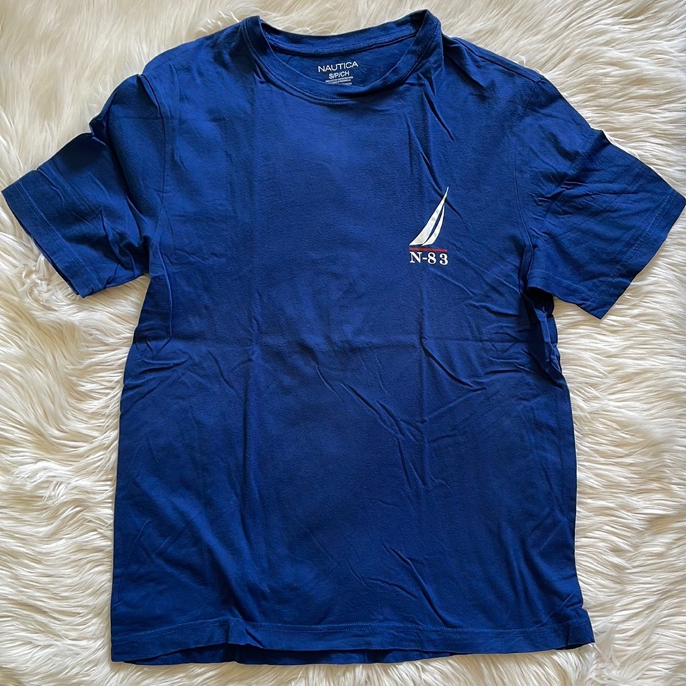 🌎 Nautica T shirt